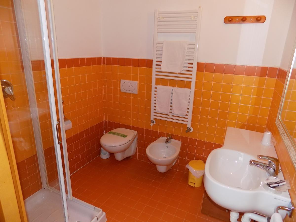 Hotel Residence Sole Fontanafredda Extérieur photo