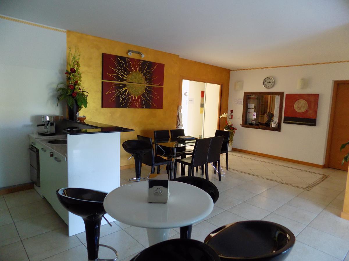 Hotel Residence Sole Fontanafredda Extérieur photo